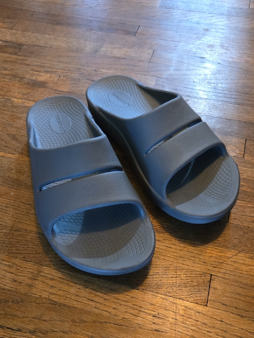 OOFOS Gray Slides Recovery Sandals W/Great Arch Support Women Size 13 Grey